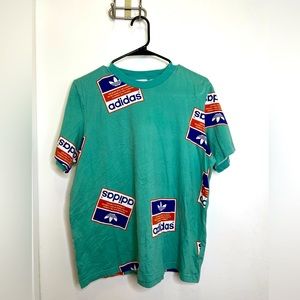 Adidas T-shirt Size M